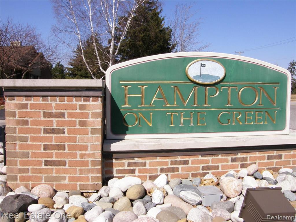 678 Tennyson, Unit 12 Rochester Hills, MI 48307 - Photo 4 of 25