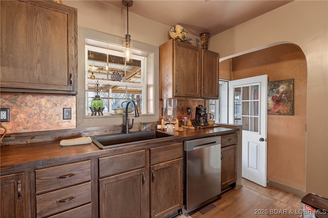 204 South Spring Street Cole Camp, MO 65325 - Photo 11 of 47