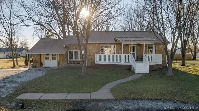 $219,900 | 204 South Spring Street, Cole Camp, MO 65325
