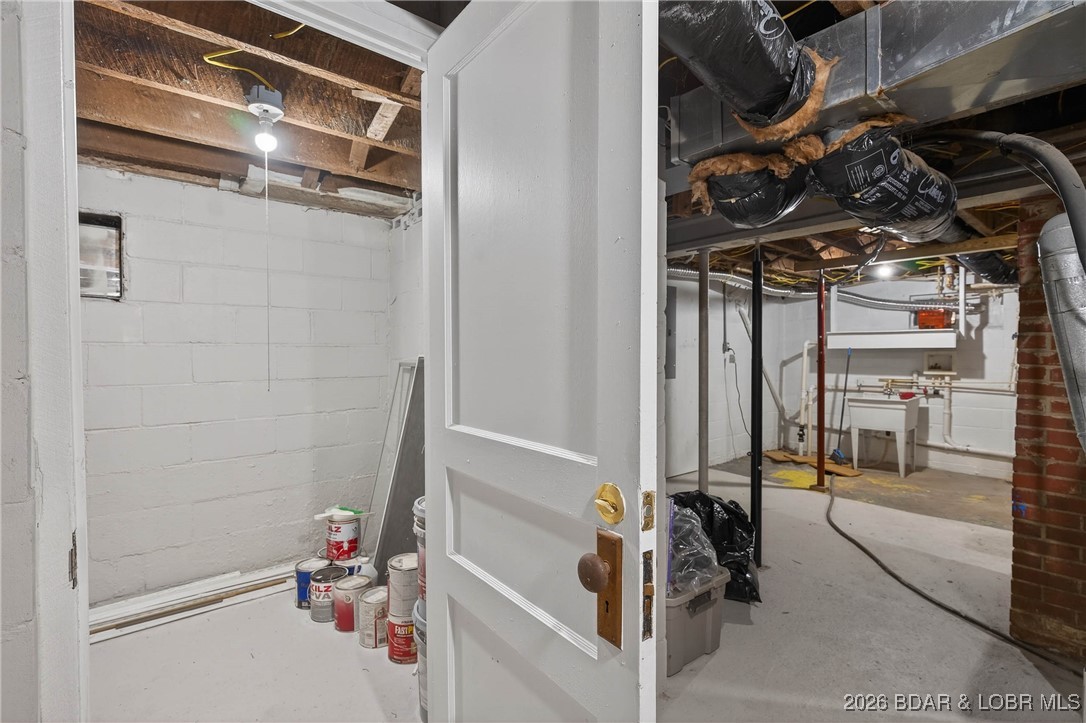 204 South Spring Street Cole Camp, MO 65325 - Photo 34 of 47