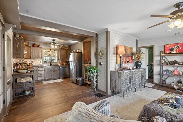 $219,900 | 204 South Spring Street, Cole Camp, MO 65325