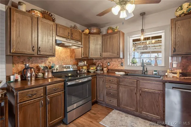 $219,900 | 204 South Spring Street, Cole Camp, MO 65325