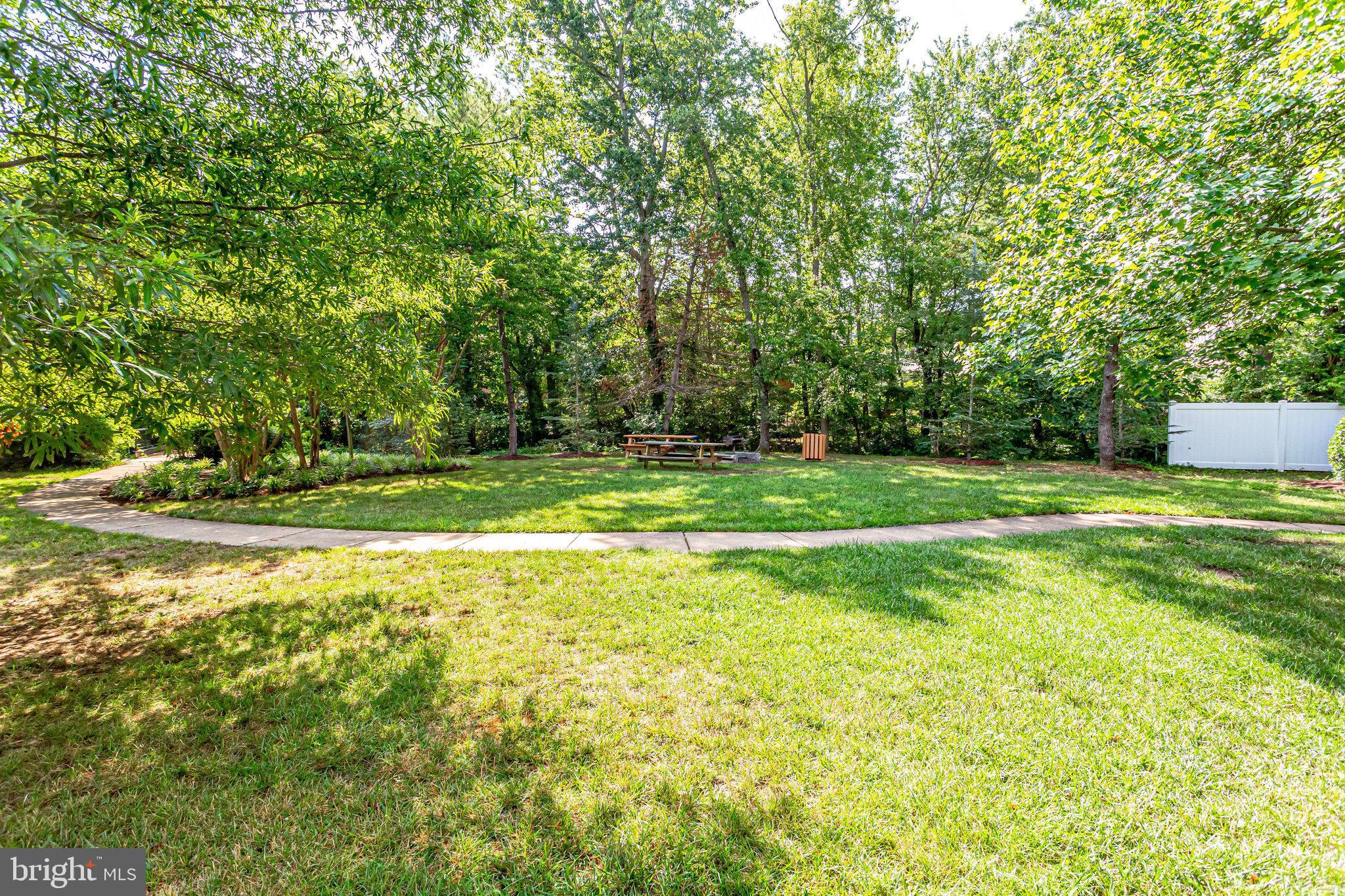 6614 Boulevard View, Unit B1 Alexandria, VA 22307 - Photo 24 of 53