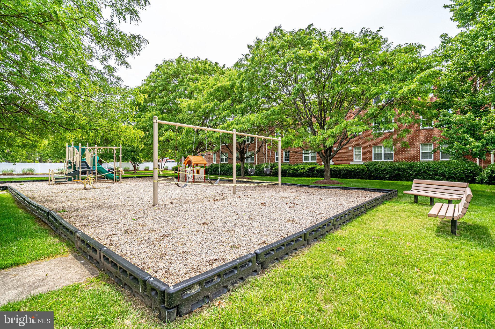 6614 Boulevard View, Unit B1 Alexandria, VA 22307 - Photo 28 of 53