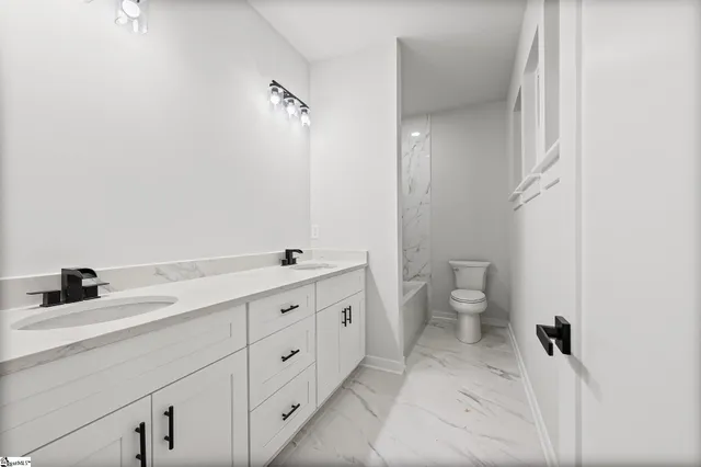 $629,900 | 323 Hunts Bridge Road, Greenville, SC 29617