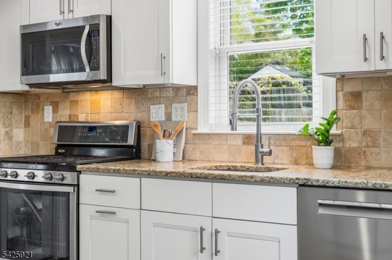 166 Valley Road Montclair, NJ 07042 - Photo 19 of 37