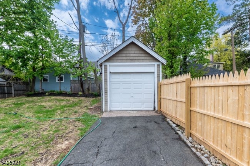166 Valley Road Montclair, NJ 07042 - Photo 37 of 37