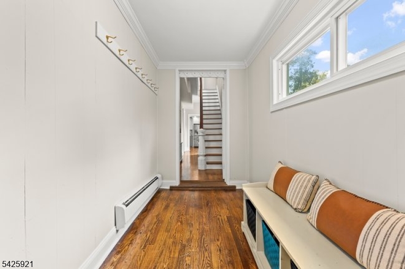 166 Valley Road Montclair, NJ 07042 - Photo 4 of 37