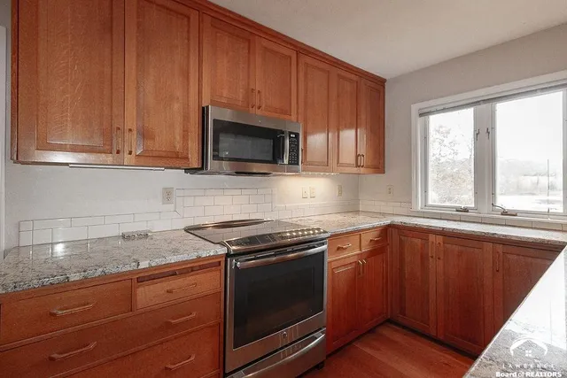 $1,500,000 | 25139 Hemphill Road, Lawrence, KS 66044