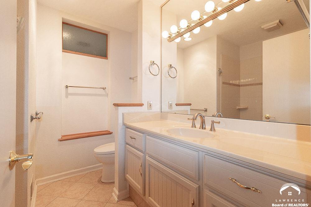 25139 Hemphill Road Lawrence, KS 66044 - Photo 17 of 50