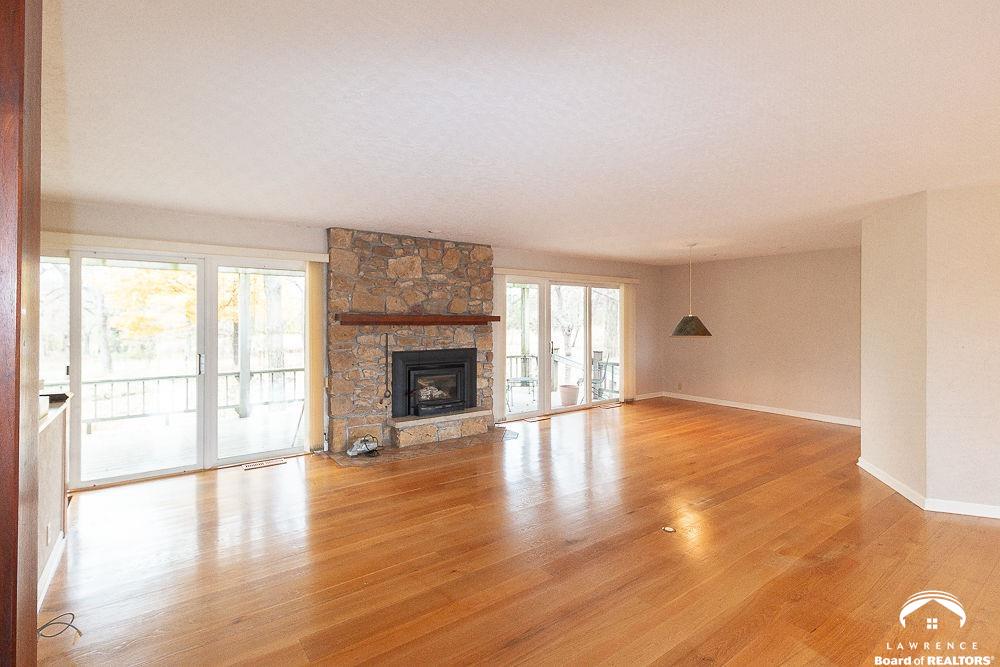 25139 Hemphill Road Lawrence, KS 66044 - Photo 3 of 50