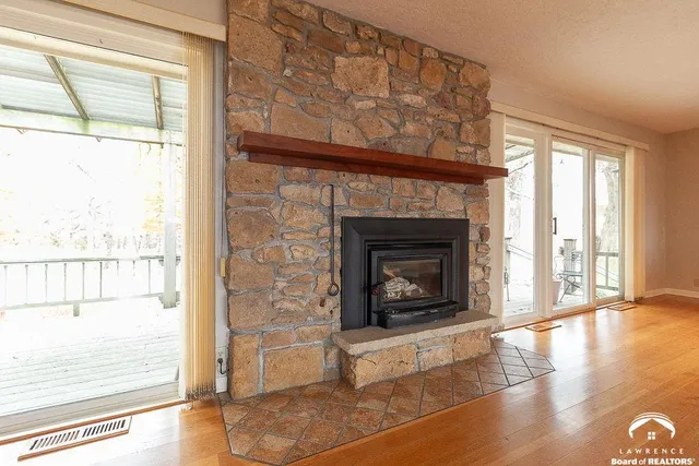 $1,500,000 | 25139 Hemphill Road, Lawrence, KS 66044