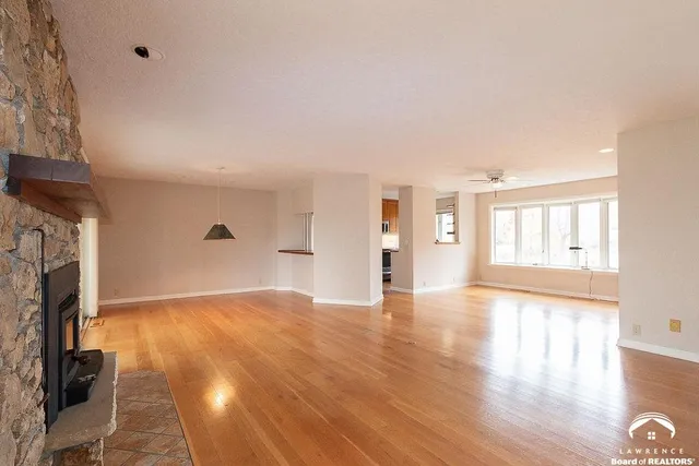 $1,500,000 | 25139 Hemphill Road, Lawrence, KS 66044