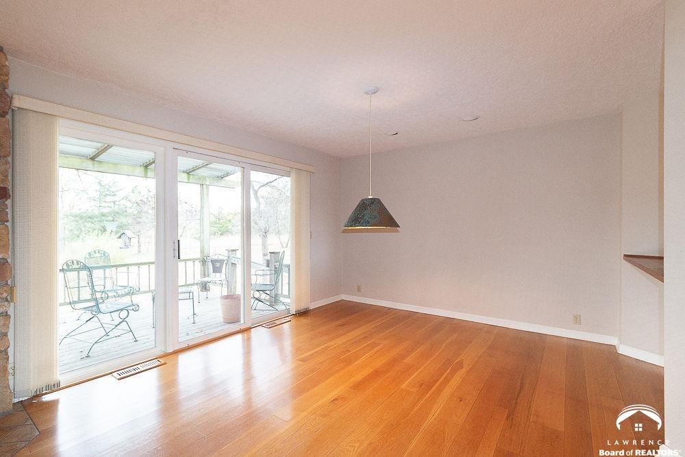 25139 Hemphill Road Lawrence, KS 66044 - Photo 8 of 50