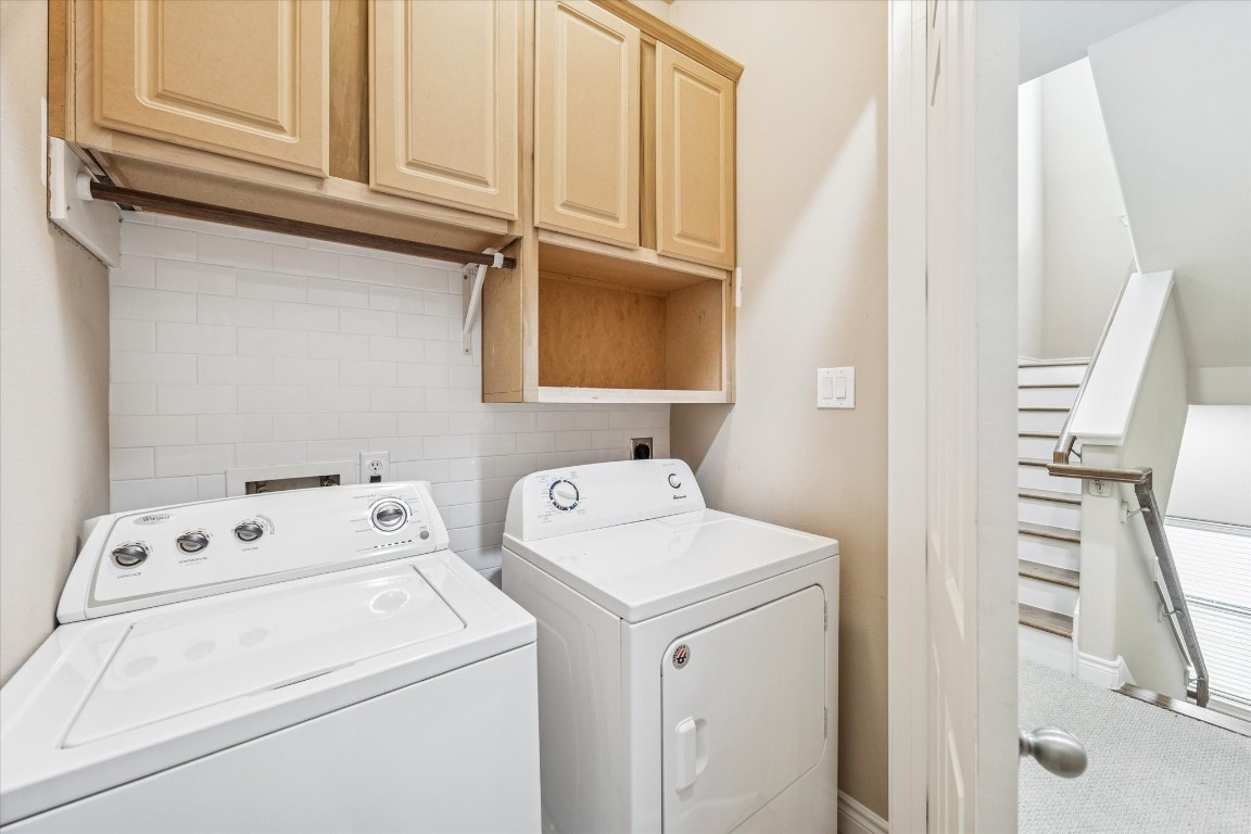 1020 Wagner Street Houston, TX 77007 - Photo 20 of 28 a utility room with dryer and washer