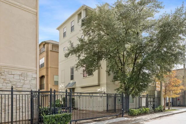 $465,000 | 1020 Wagner Street, Houston, TX 77007