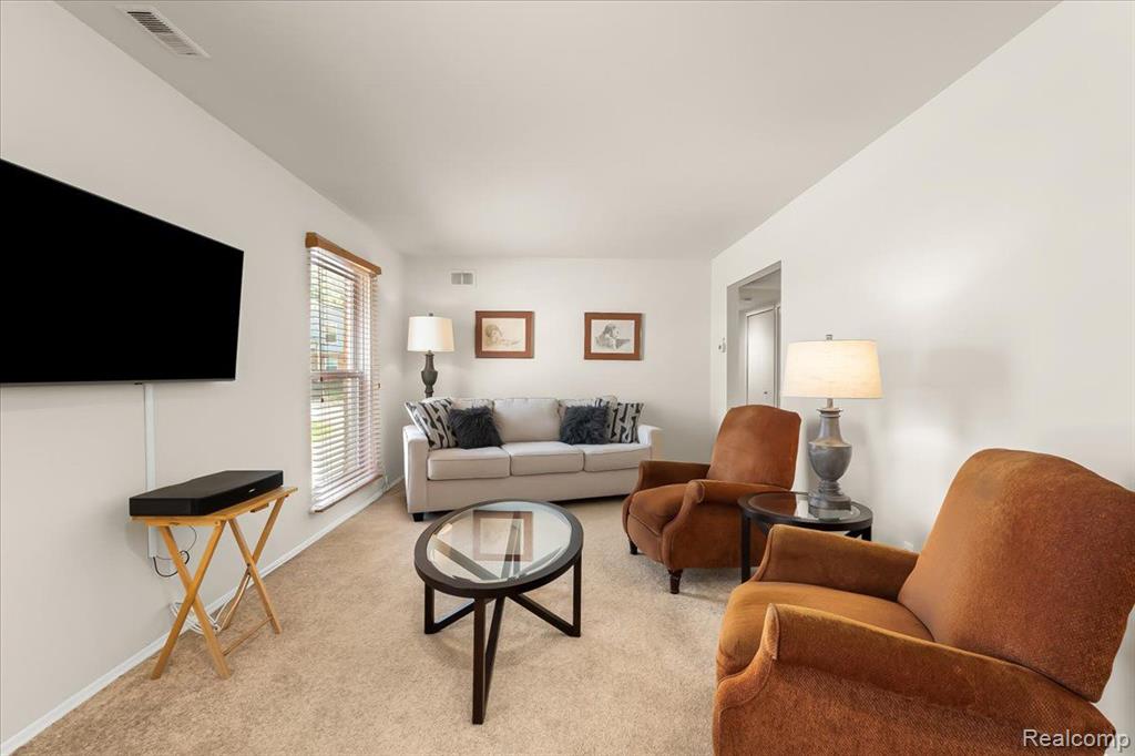 505 East University Drive, Unit 301 Rochester, MI 48307 - Photo 12 of 25