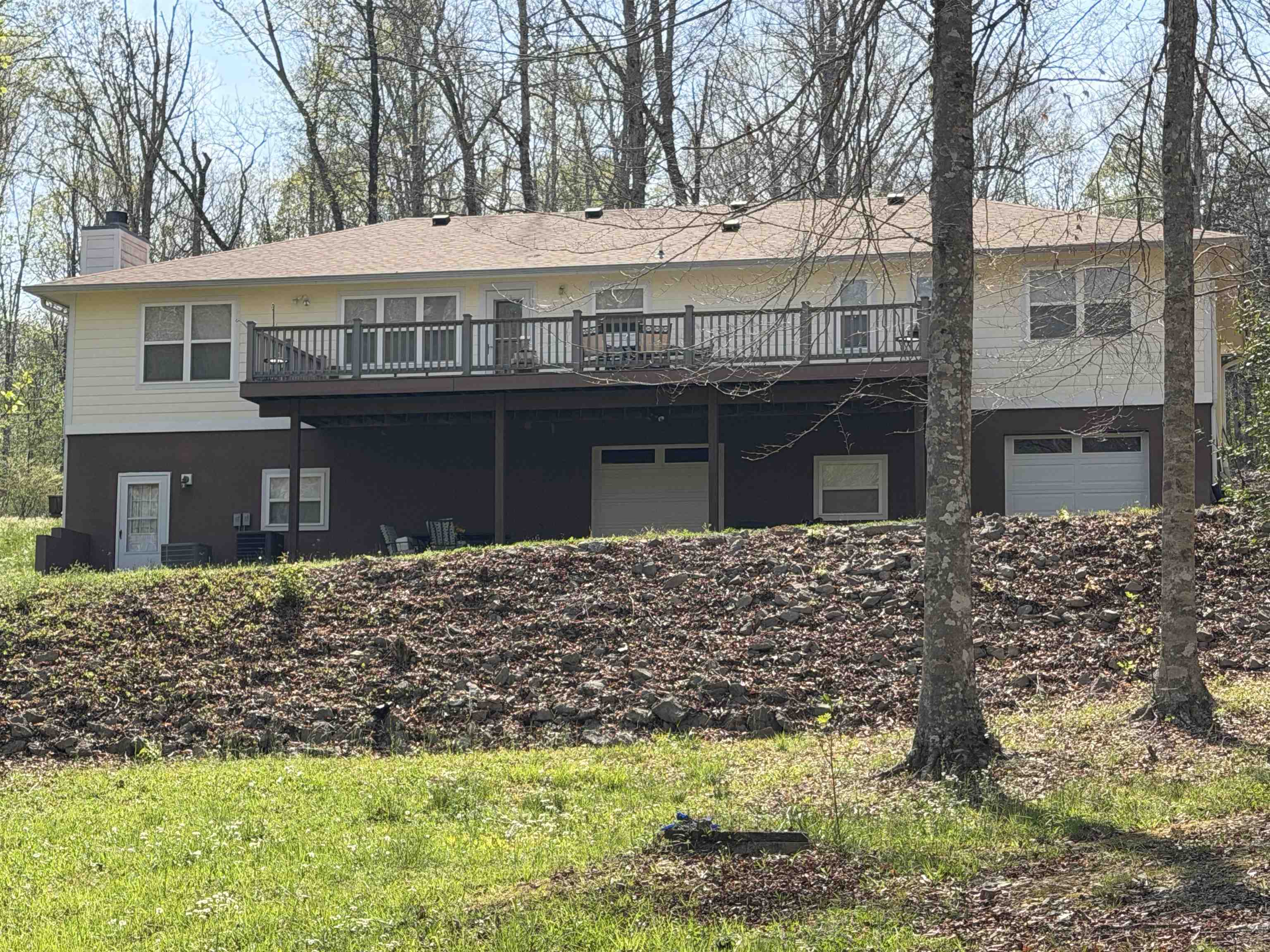 2411 Keazey Hollow Road Waynesboro, TN 38485 - Photo 1 of 38 a front view of a house with a yard