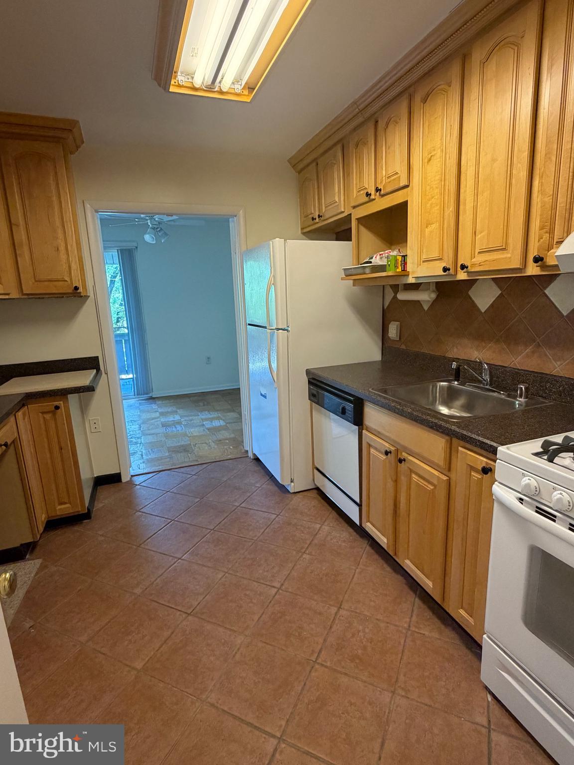 120 Cross Keys Road, Unit E Baltimore, MD 21210 - Photo 7 of 18