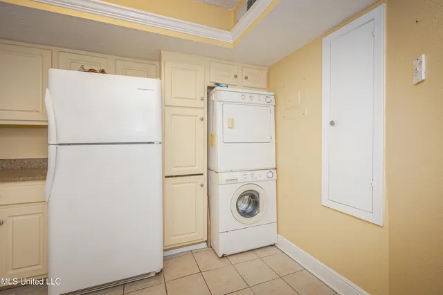 $1,850 | 1916 2nd Street, Unit 2, Gulfport, MS 39501