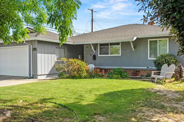 $399,999 | 4921 McGlashan Street, Sacramento, CA 95820