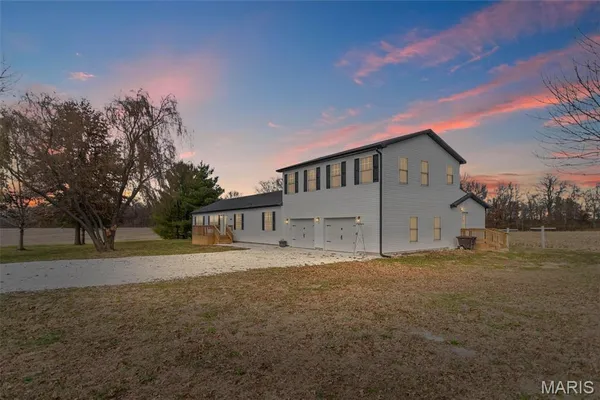 $339,000 | 367 Northwest 175 Avenue, Carrollton, IL 62016