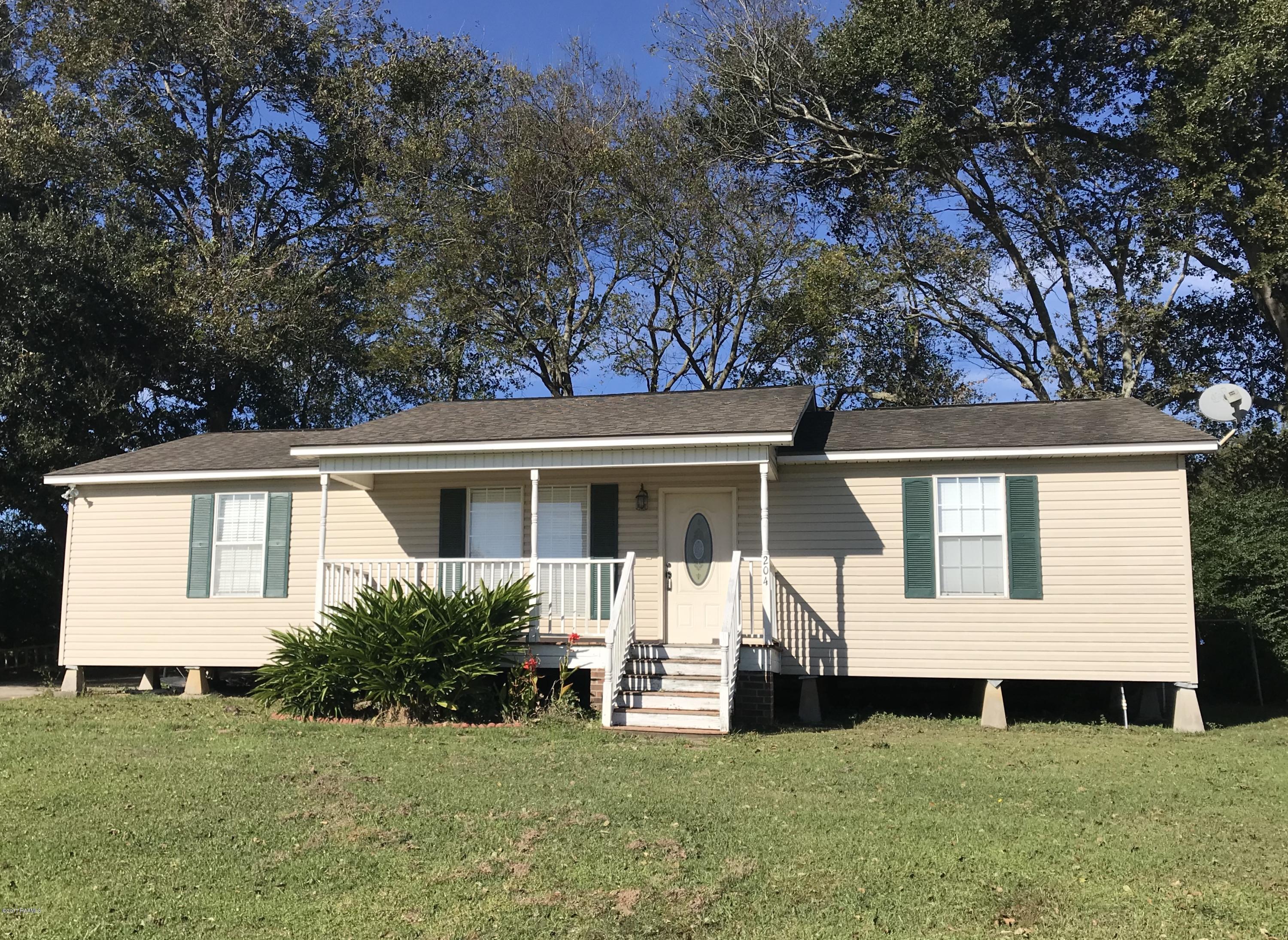 204 Rue Basin Carencro, LA 70520 - Photo 2 of 16 IMG_2566