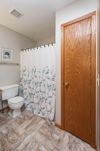 $349,900 | 1409 Heatherwood Court, West Fargo, ND 58078