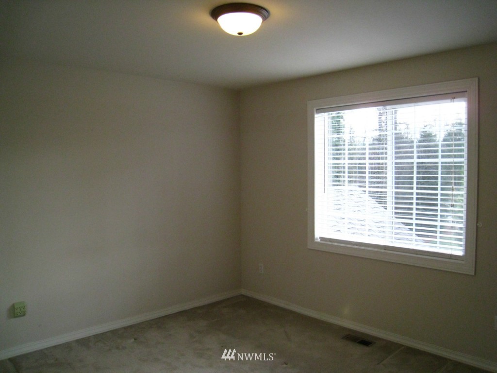 19906 183rd Way Southeast Renton, WA 98058 - Photo 10 of 15