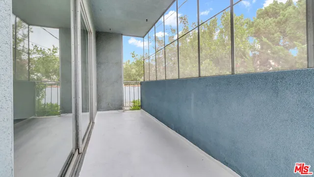 a view of an entryway