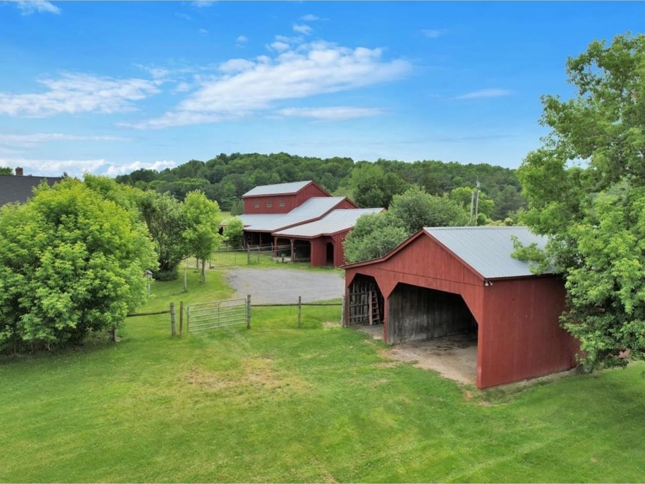 3642 Lime Kiln Road Monkton, VT 05472 - Photo 4 of 39
