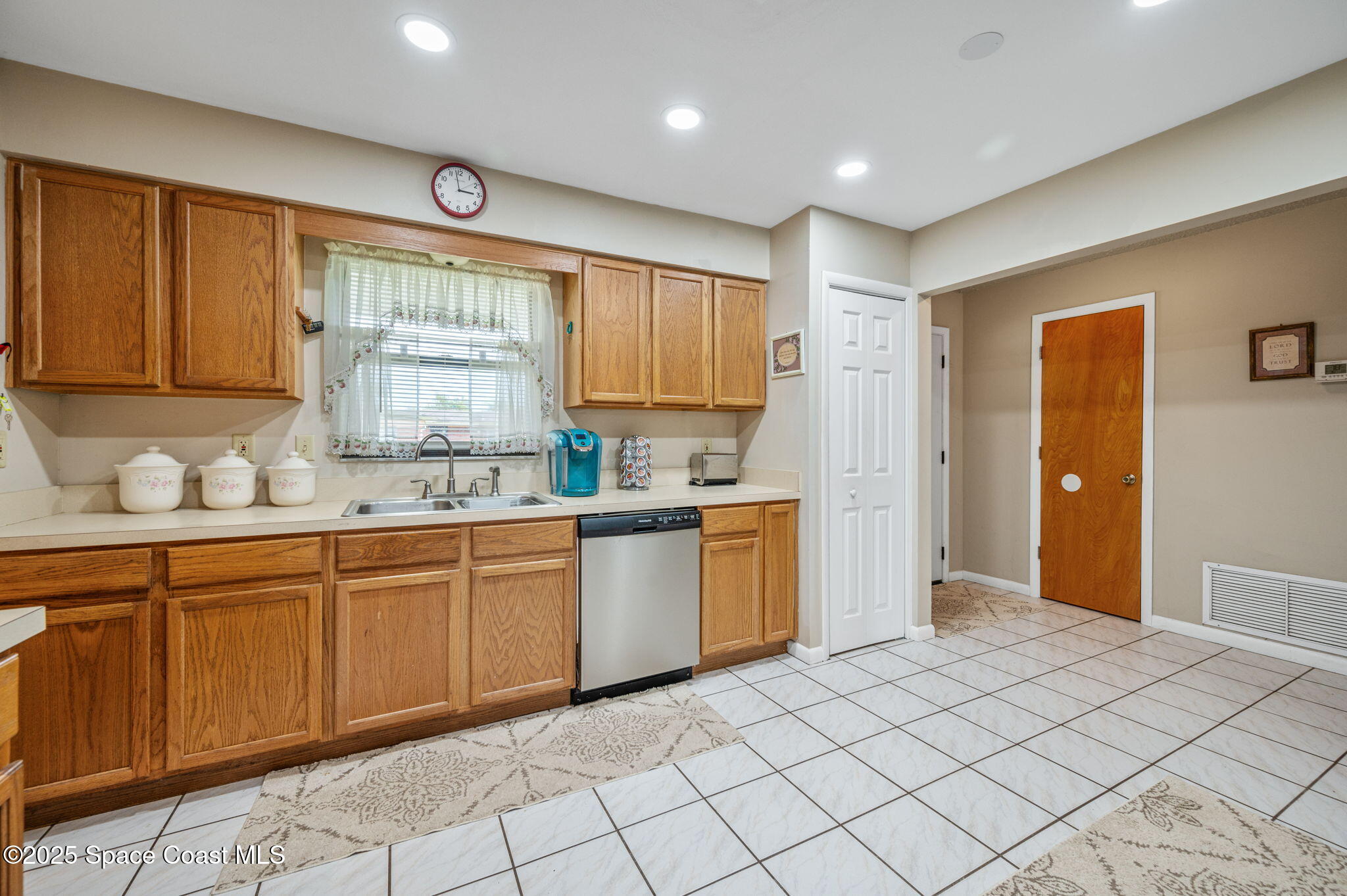 1937 Exeter Drive Cocoa, FL 32922 - Photo 12 of 33 20-web-or-mls-DSC_3782