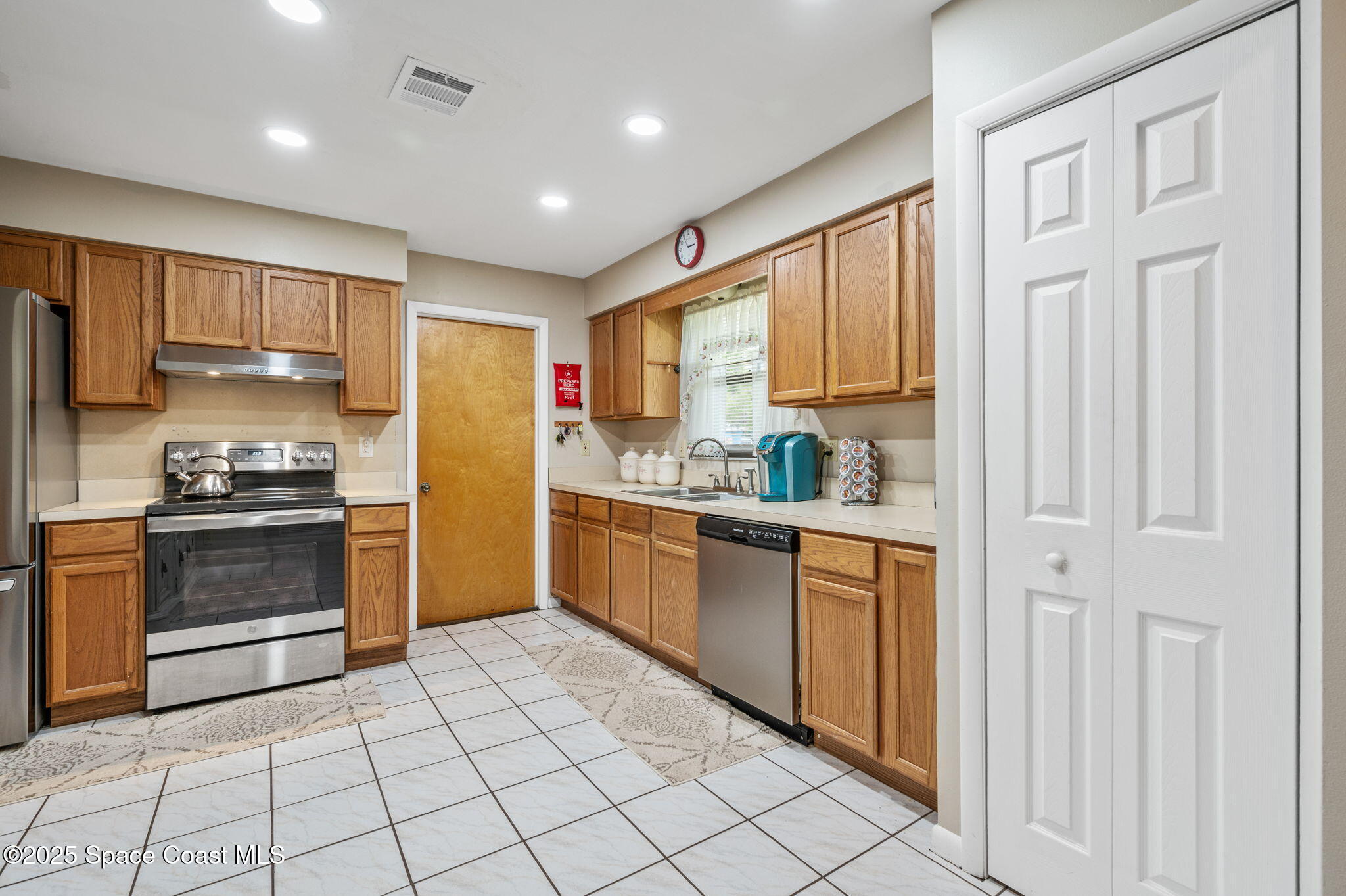 1937 Exeter Drive Cocoa, FL 32922 - Photo 13 of 33 16-web-or-mls-DSC_3768