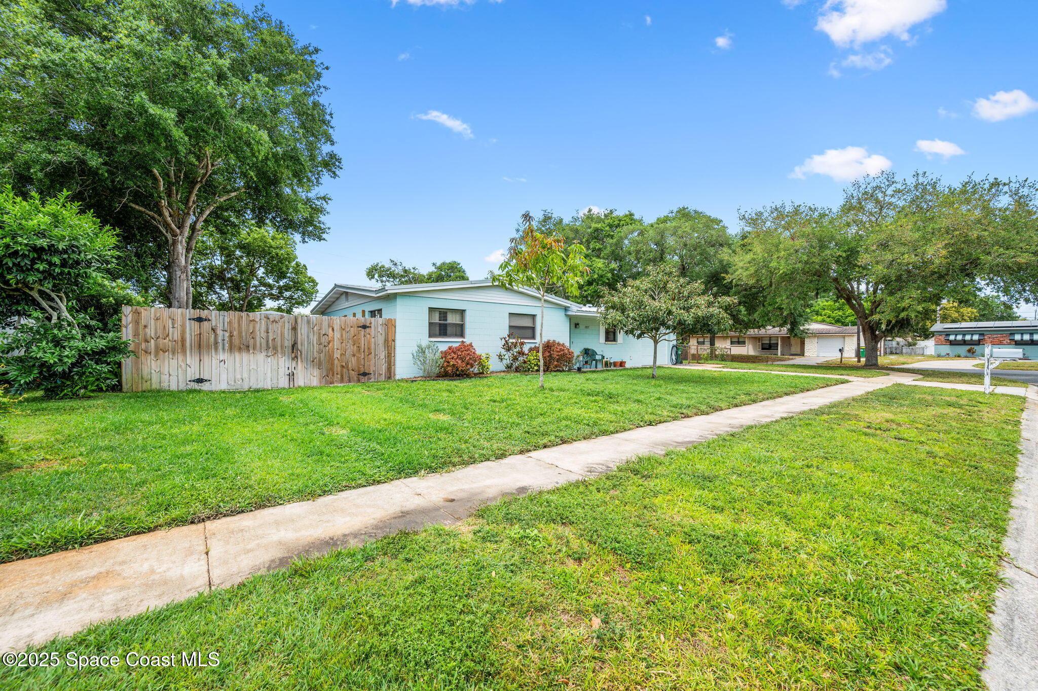 1937 Exeter Drive Cocoa, FL 32922 - Photo 2 of 33 3-web-or-mls-DSC_3726
