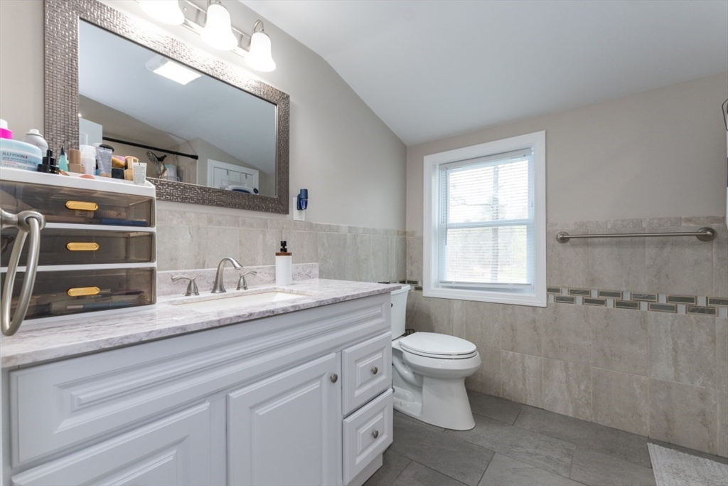 2 Ash Road Norfolk, MA 02056 - Photo 18 of 34