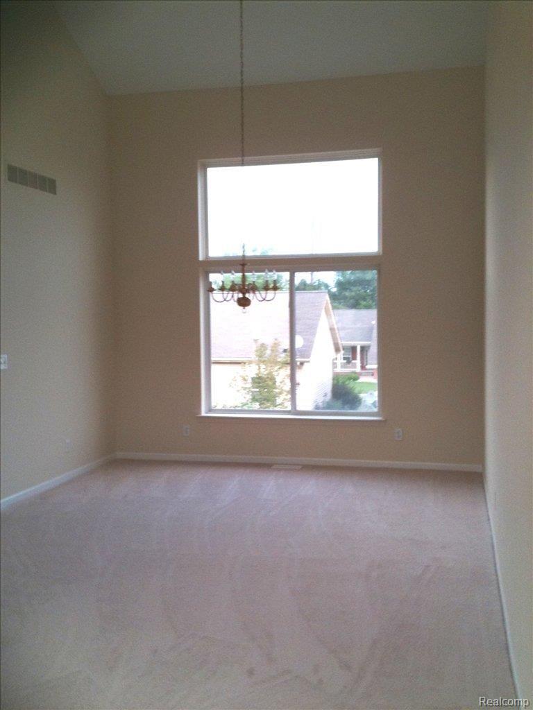 35 Eagle Ridge Road Lake Orion, MI 48360 - Photo 4 of 24 Dining Room from Great Room