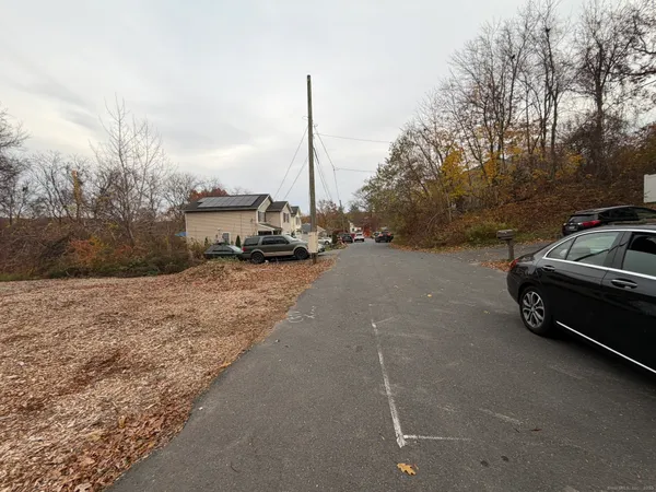 $54,500 | Lonsdale Street, Waterbury, CT 06704