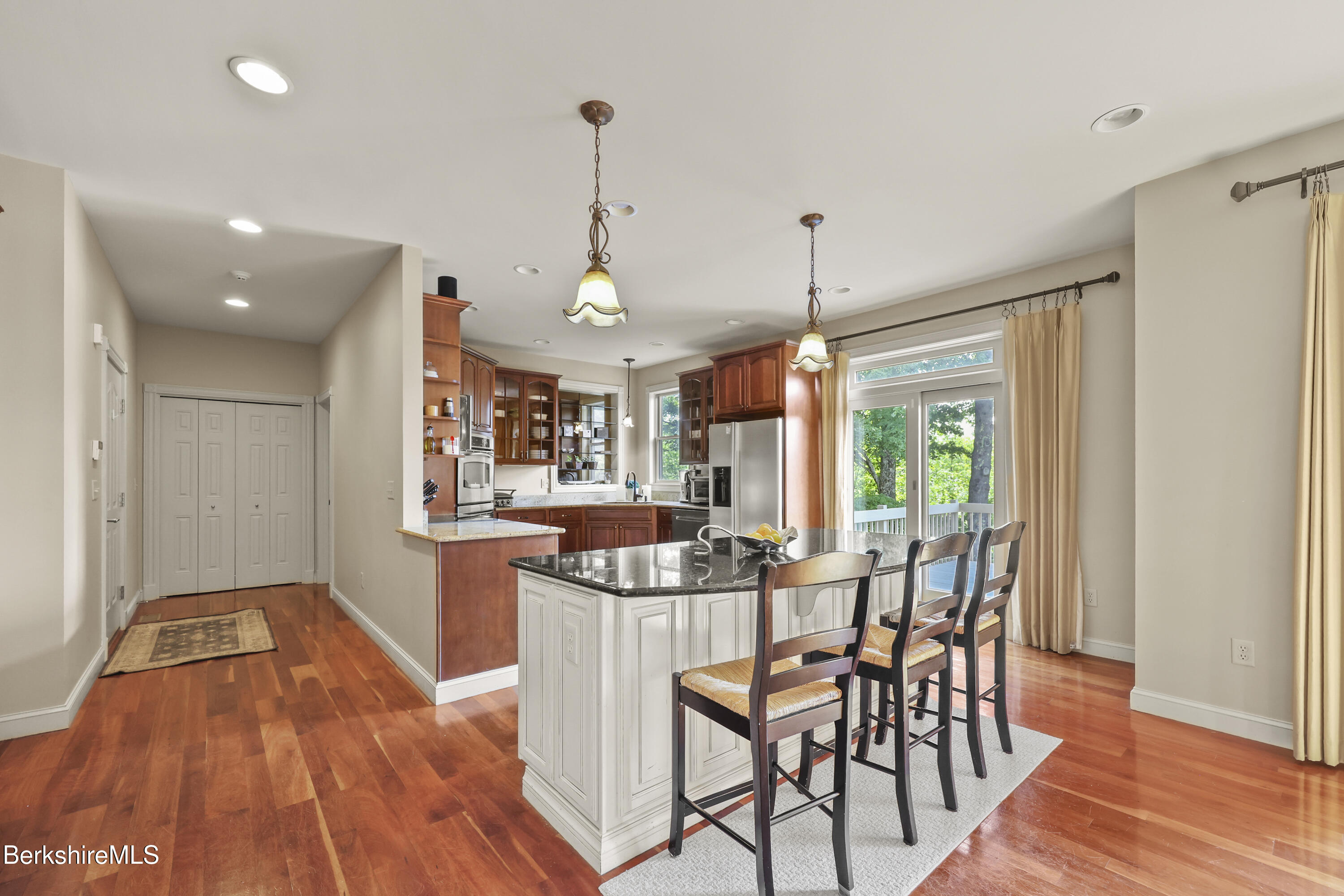 35 Meadow Ridge Drive Pittsfield, MA 01201 - Photo 22 of 81 Kitchen