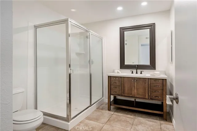 $999,999 | 16255 Pacific Circle, Unit 106, Huntington Beach, CA 92649