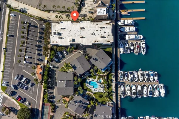 $975,000 | 16255 Pacific Circle, Unit 106, Huntington Beach, CA 92649