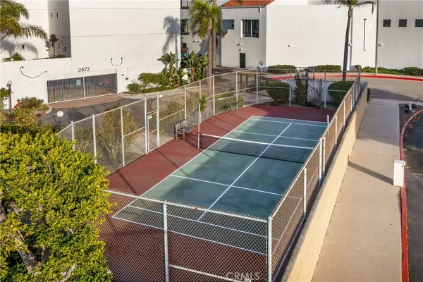 $975,000 | 16255 Pacific Circle, Unit 106, Huntington Beach, CA 92649