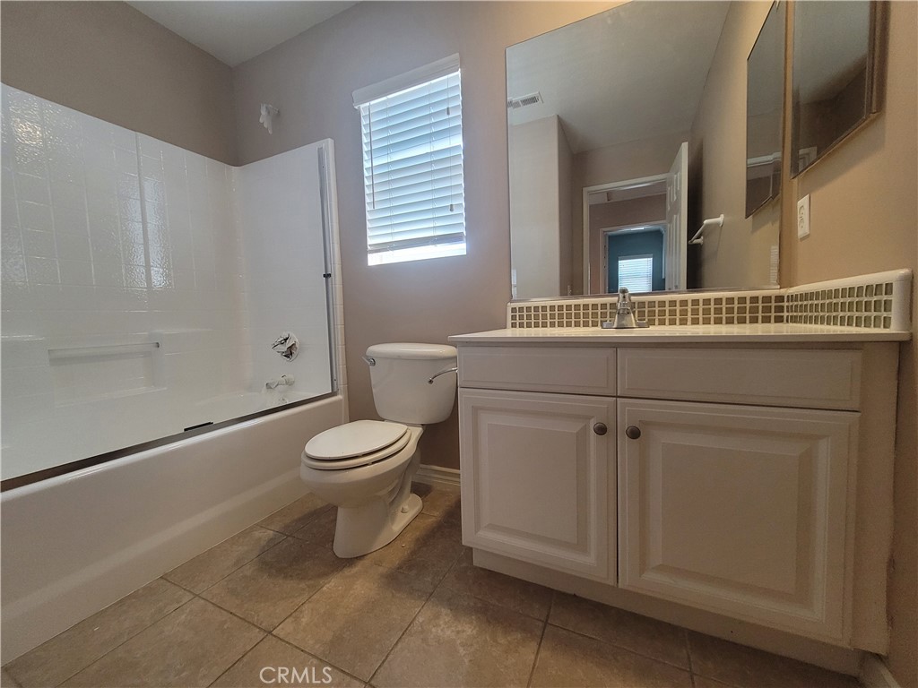 4022 Sutton Court Riverside, CA 92501 - Photo 4 of 20 Gallery Image 4