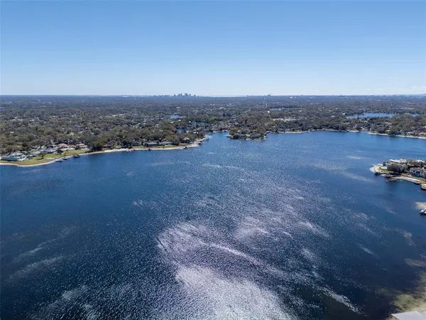 $580,000 | 2535 Lake Ellen Drive, Tampa, FL 33618