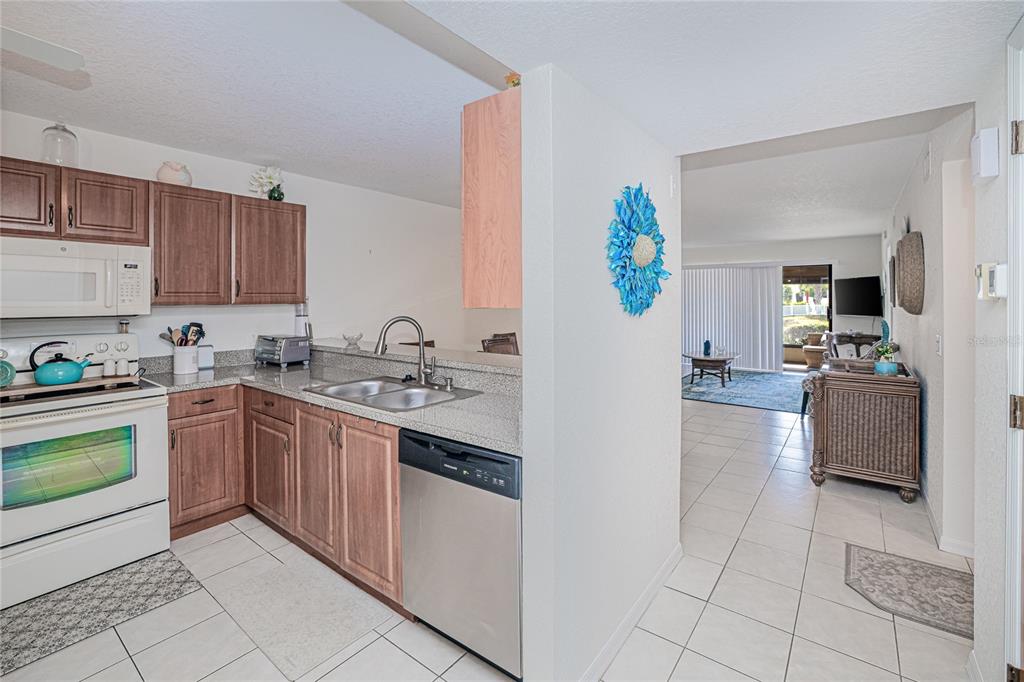 175 Kings Highway, Unit A3 Punta Gorda, FL 33983 - Photo 2 of 32