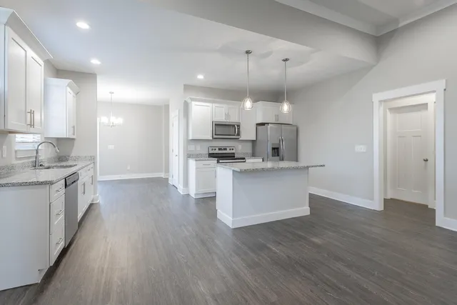 $2,700 | 8185 Double Eagle Court, Ooltewah, TN 37363