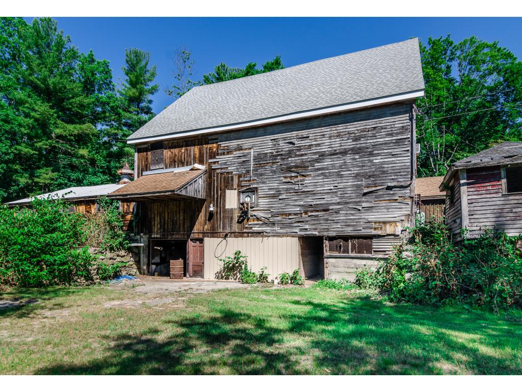 397 Island Pond Road Derry, NH 03038 - Photo 27 of 35