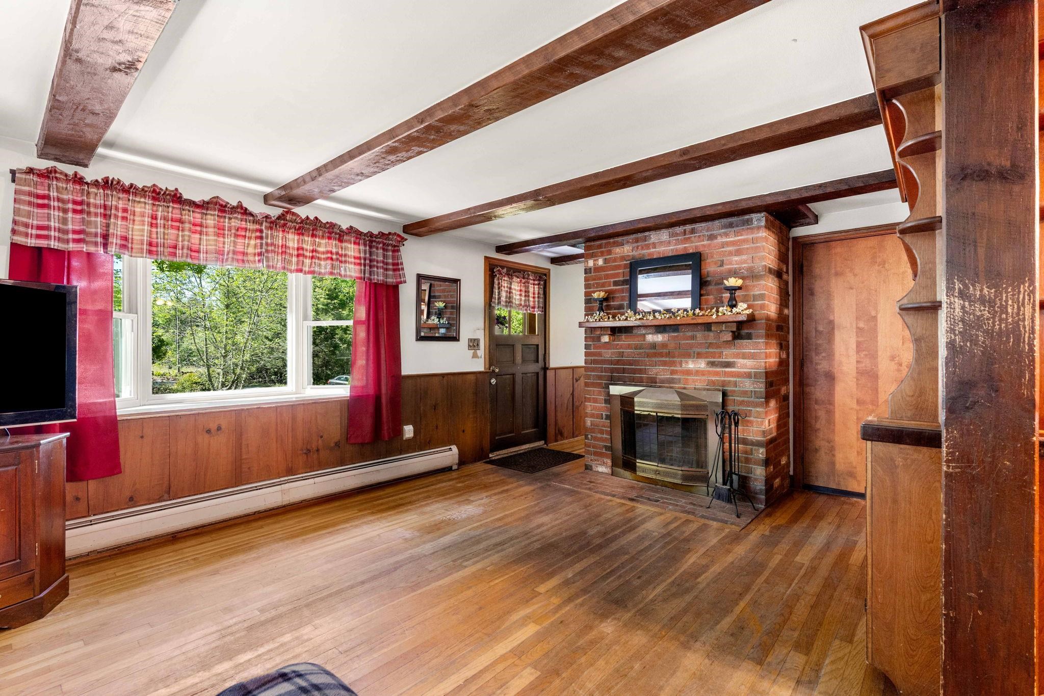 9 Bridle Road East Antrim, NH 03440 - Photo 5 of 16 Gallery Image 5
