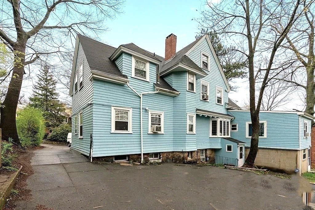 155 Kilsyth Road Boston, MA 02135 - Photo 3 of 35