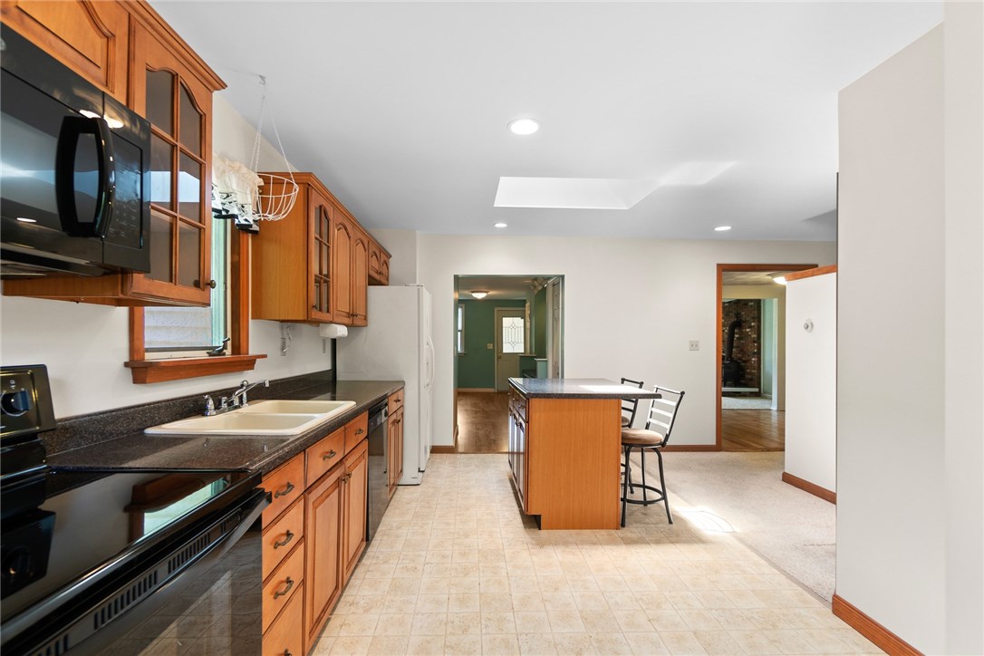 183 Winnapaug Road Westerly, RI 02891 - Photo 16 of 38