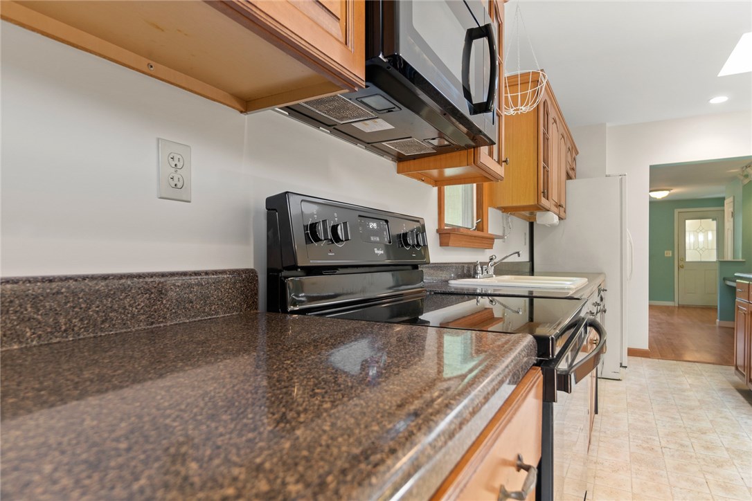 183 Winnapaug Road Westerly, RI 02891 - Photo 17 of 38